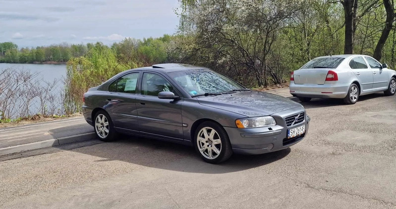 Volvo S60 cena 25700 przebieg: 239568, rok produkcji 2005 z Chorzów małe 172